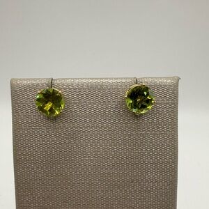Elegant Green Stud Earrings